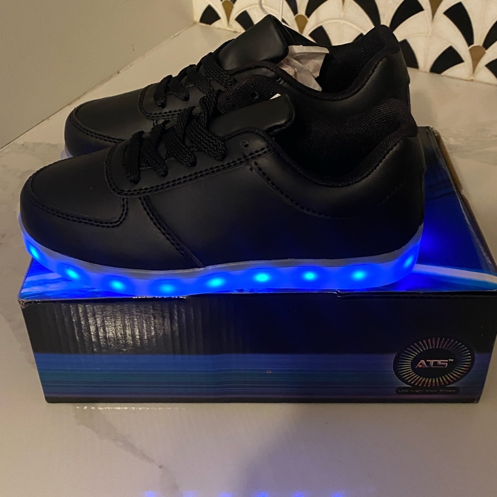 ATS LED Light Glow Sneaker